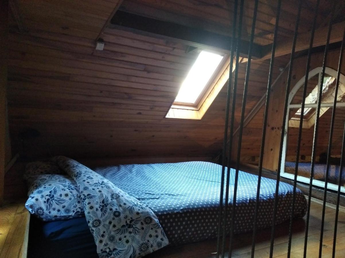 Grange Renovee En Pleine Nature Valady Εξωτερικό φωτογραφία
